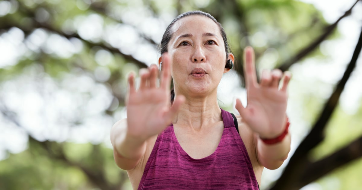 Tai Chi Walking Can Boost Balance, Strength and More. Start With This 1 Exercise, Experts Say