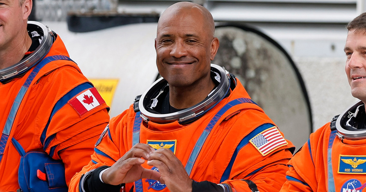 As the Artemis II crew continues their 10-day journey to orbit the moon, pilot Victor Glover shared an inspiring, off-the-cuff message for anyone who's following the crew's mission from back home on Earth.