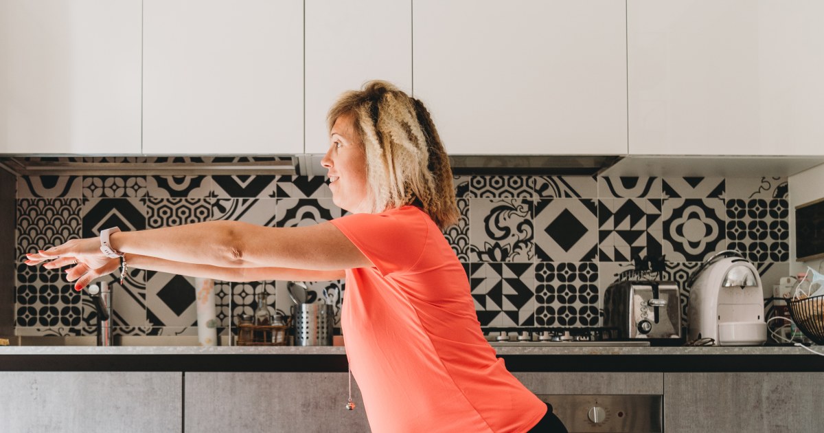 A Trainer Swears Doing This 1 Exercise While Making Coffee Will Help You Beat Stress All Day
