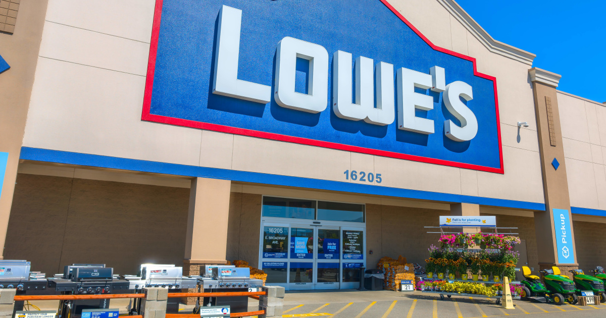 Lowe’s 4th of July Hours 2026: When Will Stores Be Open?