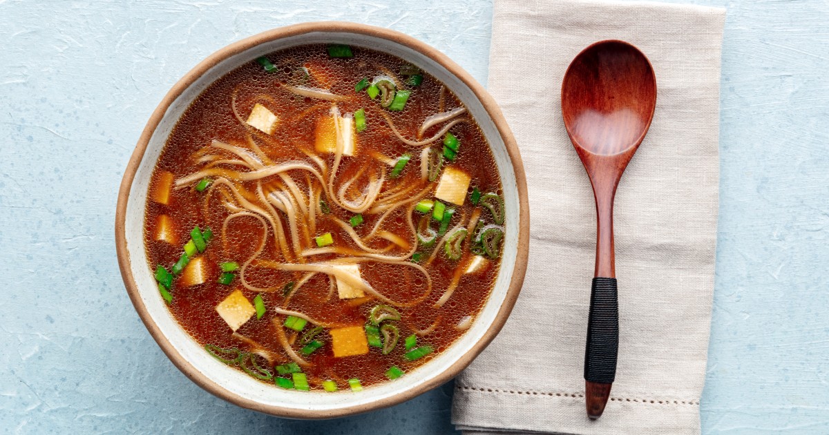 13 Easy, Healthy Foods To Eat in the Morning if You're Not a Breakfast Person