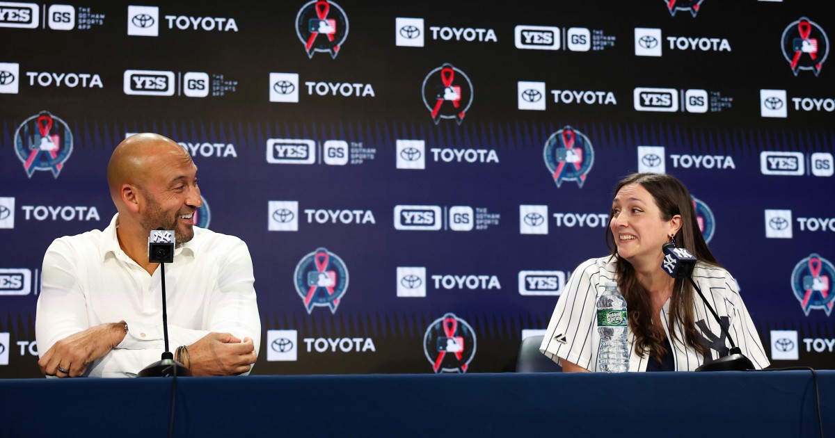 Derek Jeter Reunites With Daughter Of Late 9/11 Victim During Emotional Yankees Tribute