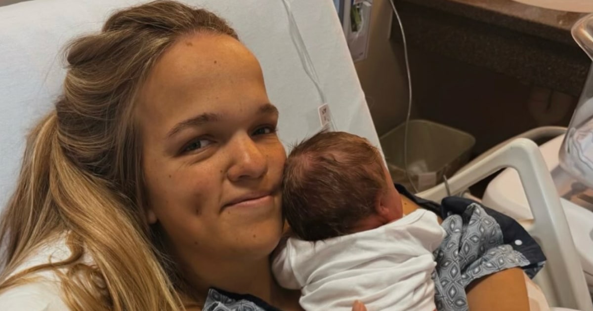 Exclusive: ‘7 Little Johnstons' Star Elizabeth Bolden Gets Real About Giving Birth as a Little Person