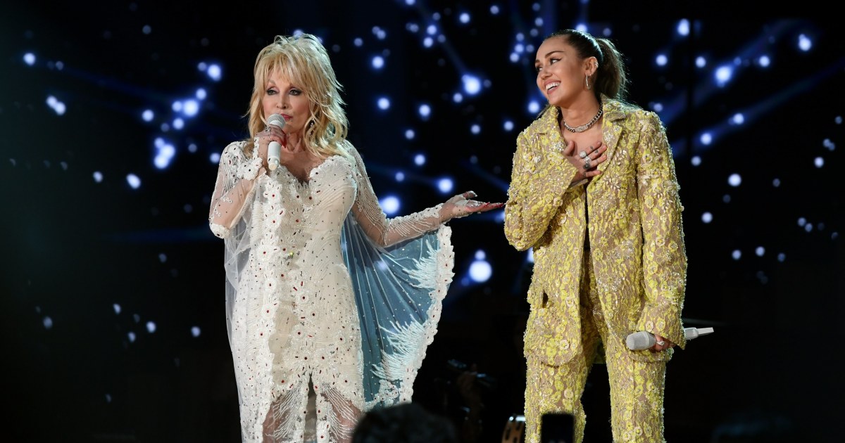 Miley Cyrus Gets Emotional Honoring Dolly Parton at Hollywood Bowl
