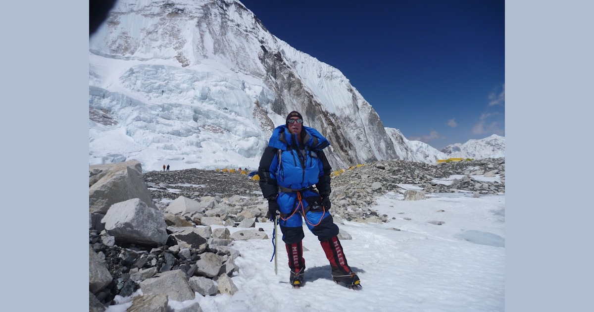 Man attempts Mount Everest from home by climbing 6,506 flights of stairs