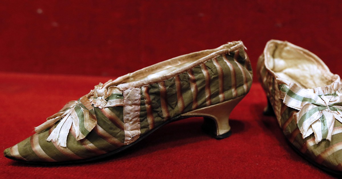 Marie slippers top