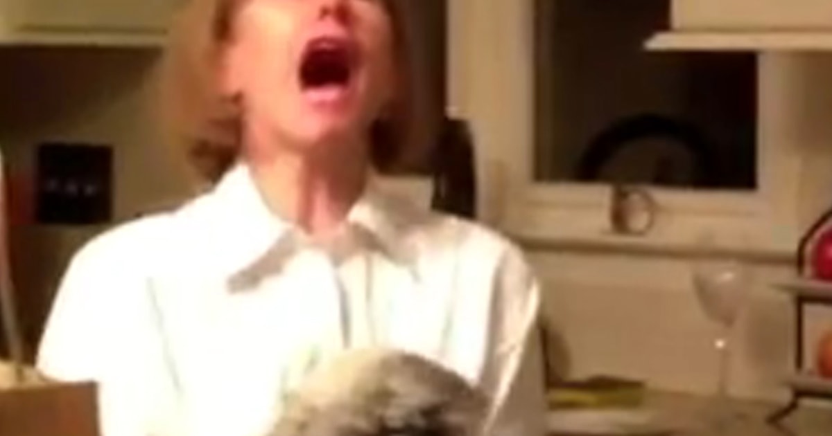 Freaking out grandma Moms get creative with pregnancy news