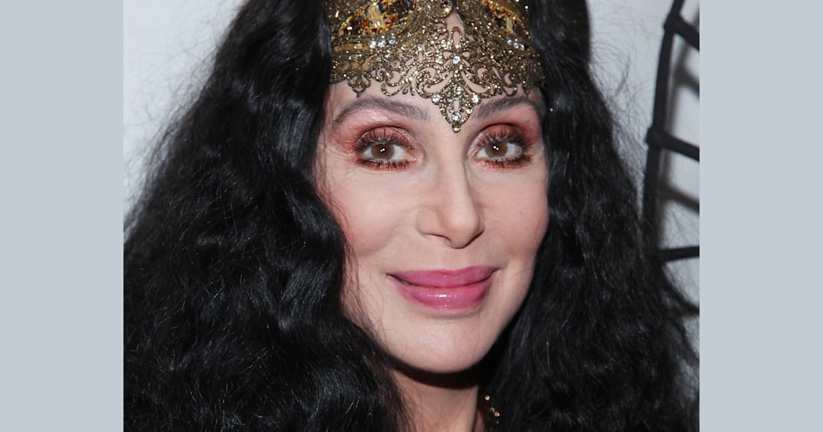 Cher loses temper on Twitter over leak of Lady Gaga duet