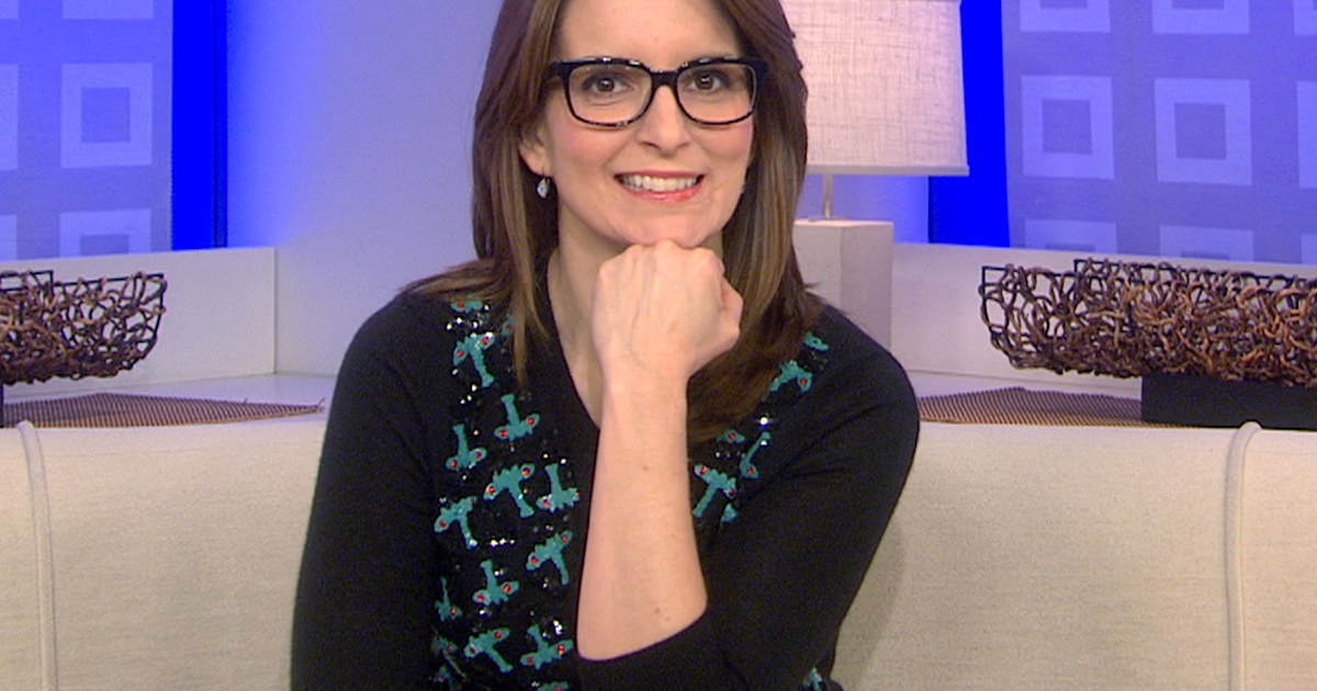 Tina Fey Swaps Out Her Signature Glasses 