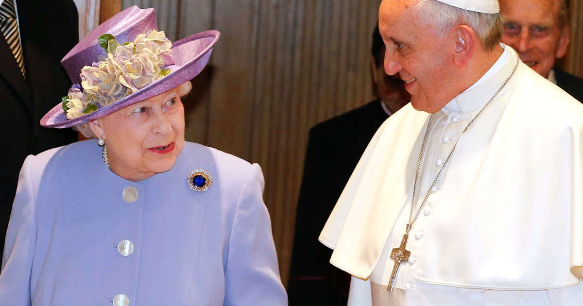 Queen Elizabeth meets Pope Francis for first time