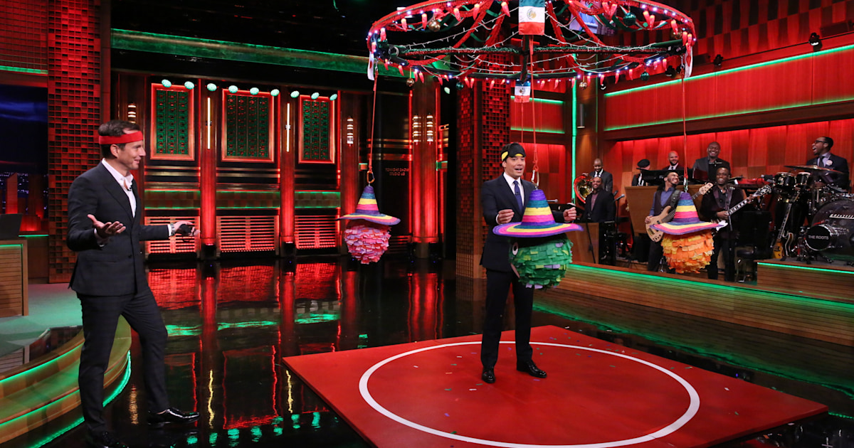 Jimmy Fallon and Will face off in karate piñata battle(01)