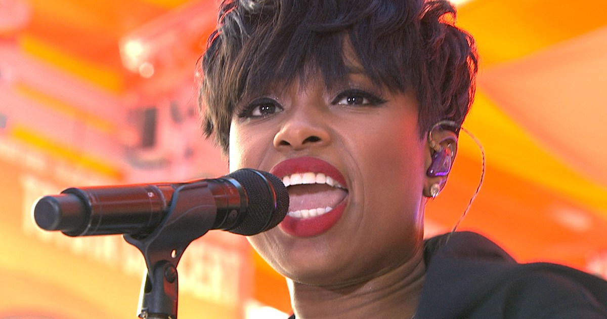 Jennifer Hudson sweet on motherhood, 'Dangerous' on TODAY(02)