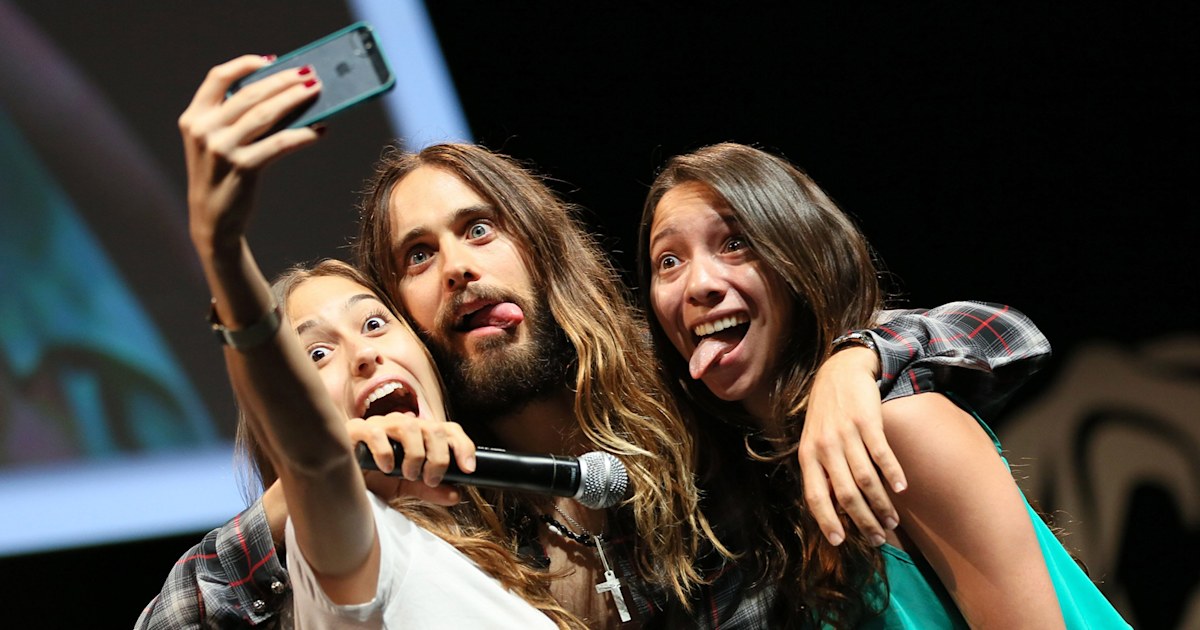 Jared Leto gets goofy with fans, and more Celeb Sightings