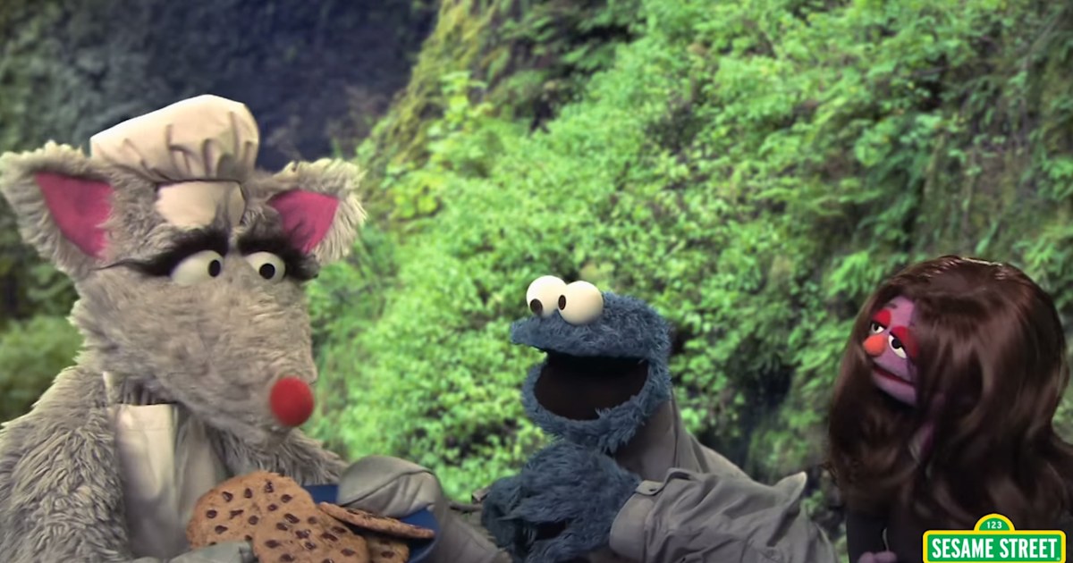 'Sesame Street' parodies 'Twilight' with 'Breaking Cookie'