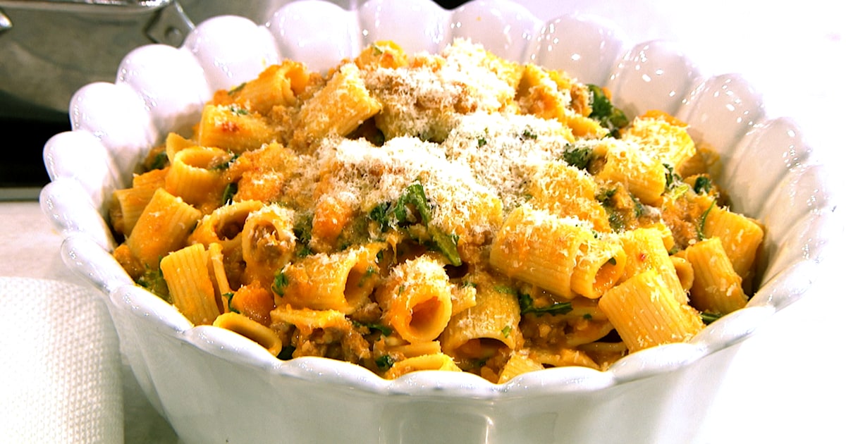 5 simple ingredients: Make Giada's easy rigatoni with squash and sausage