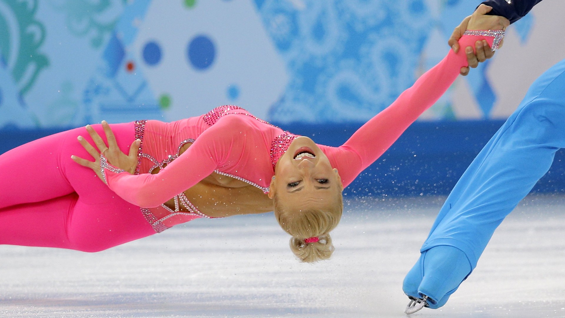 Спорт коньки фигурное катание. Фигурное катание. Фигуристка обои. Фигурное катание обои. Картинки на рабочий стол фигурное катание.