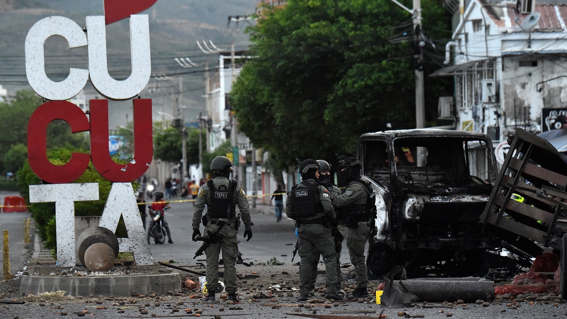 Vehículo bomba deja heridos frente a comando policial en Cúcuta