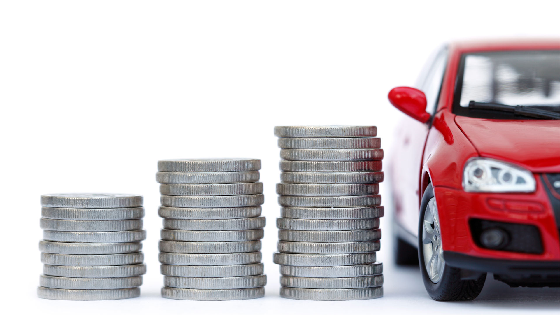 Feria de autos usados en Ecuador con caída de ventas y reducción de precios en 2026