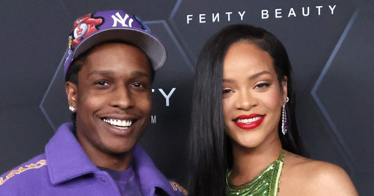 
                        Rihanna and A$AP Rocky Are Perfectly in Sync for Miami Date Night
        ...