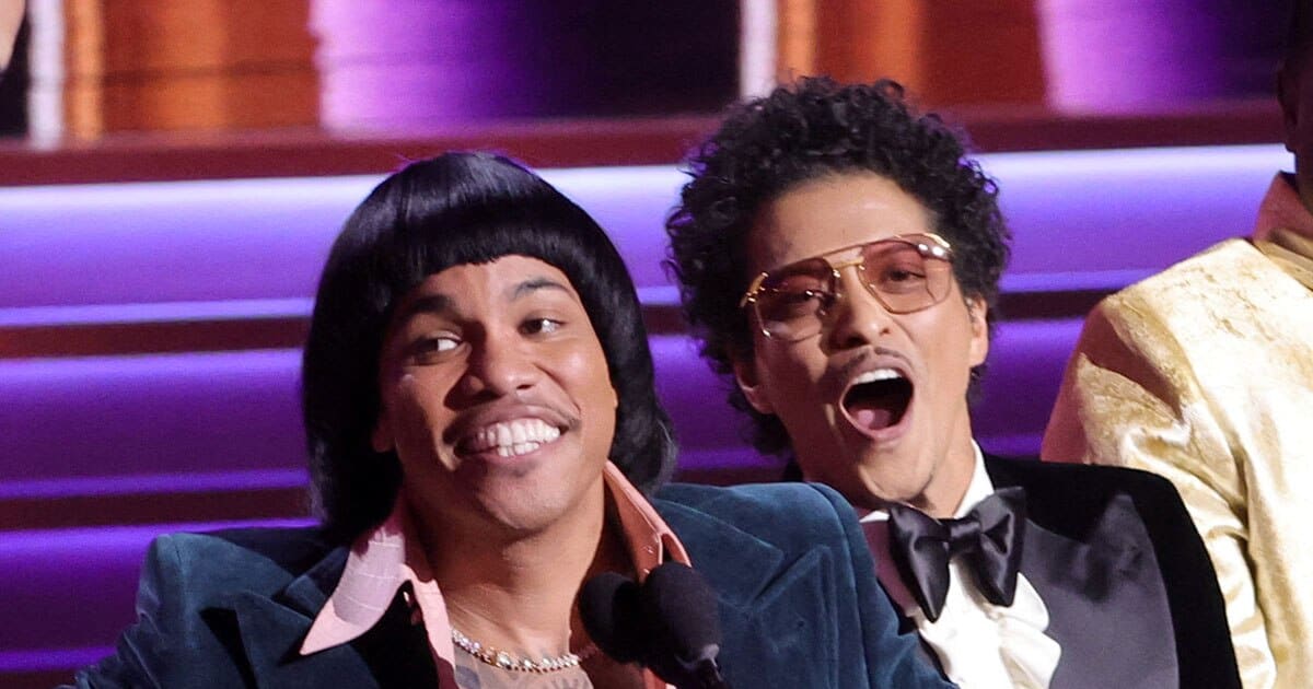 Grammys Rules So Surprising You May Just Drop Your Mic