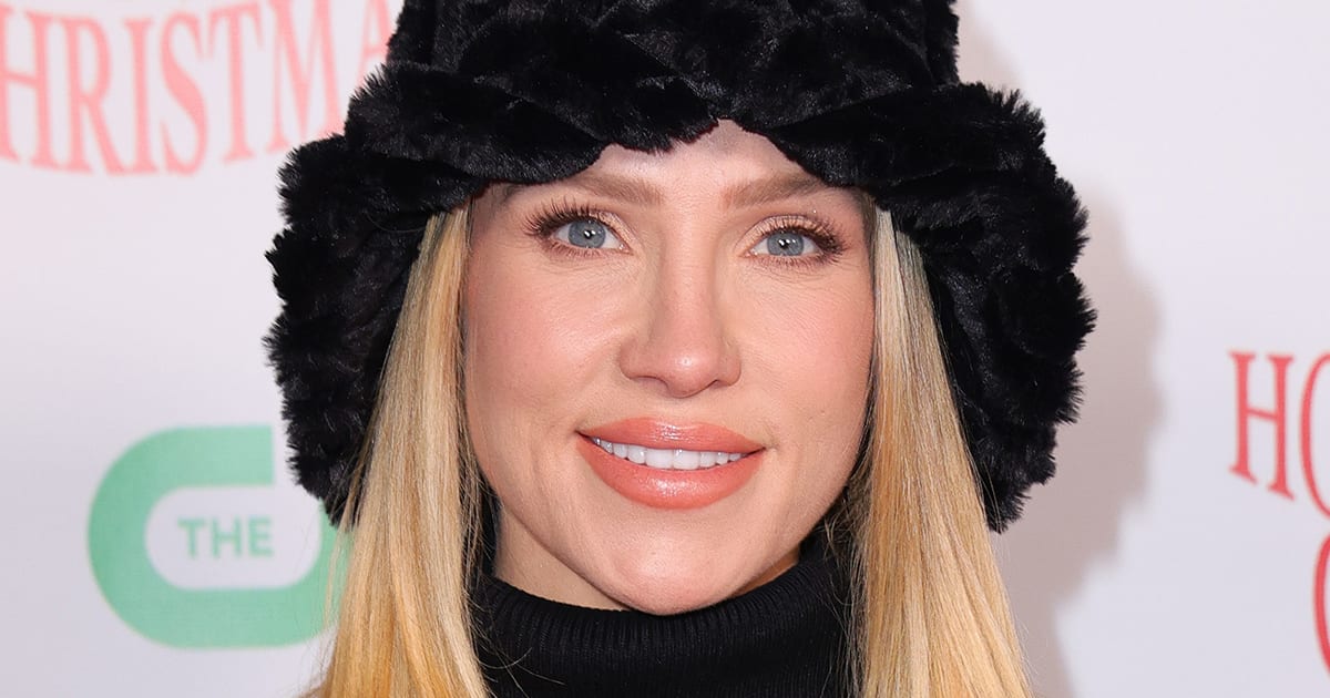 Шарна Бърджис повтори други професионалисти на Dancing With the Stars като