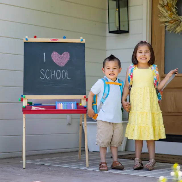 Melissa & Doug Standing Art Easel