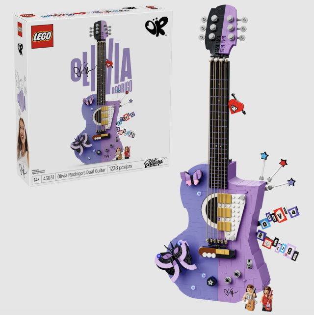 LEGO Olivia Rodrigo's Dual Guitar